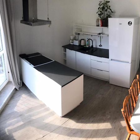 Bemowo Pokoje Apartamento Varsovia Exterior foto